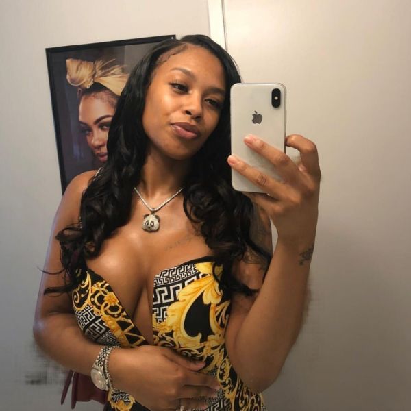.Beautiful woman, I am available for you, if you are really close then I can move and receive you at my home, plan with gentleness and discretion, with mutual respect, you will not regret having passed my fantasies.