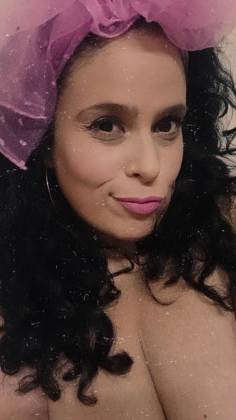 Hola! Soy  Juli Purpurina. Me encuentro en Villa Tesei. 
Realizo encuentros en mi domicilio. 
Soy GORDITA EXUBERANTE Y CON MUCHA CARNE PARA PODER AGARRARTE BIEN!

También realizo video llamadas, Sexting y Venta de Contenidos (más de 50 videos)

Me dicen la reina del sexo oral asl que tenes que conocerme 
